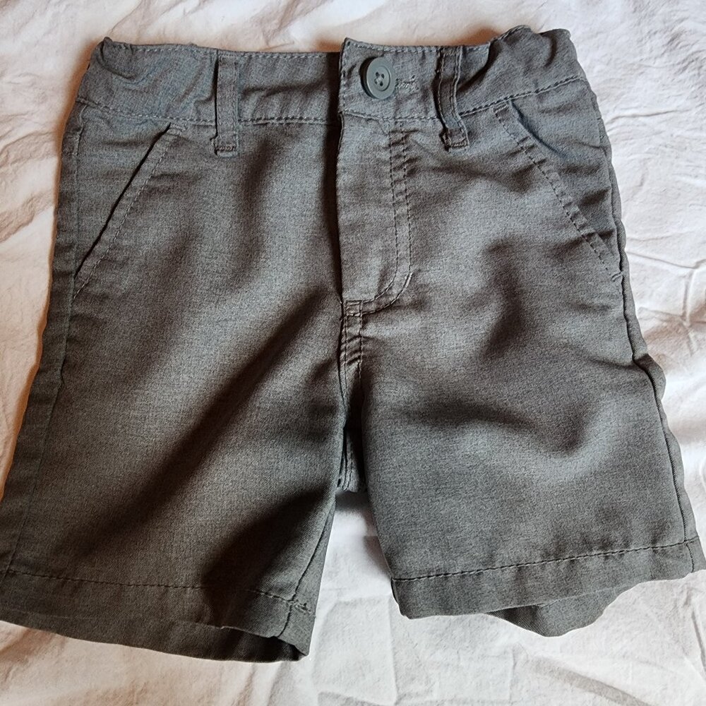2t Toddler Cat and Jack chino shorts